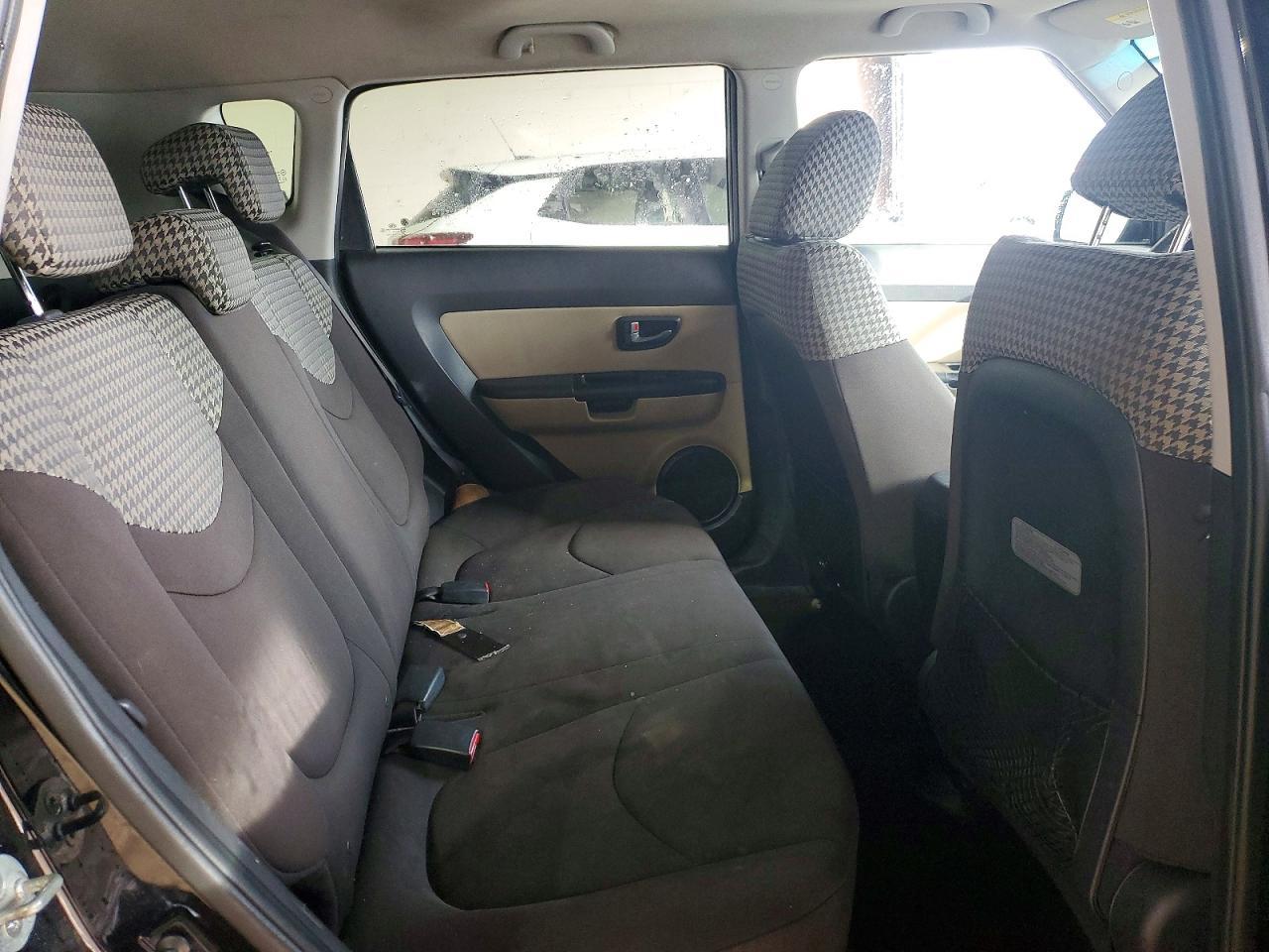 2010 KIA Soul +