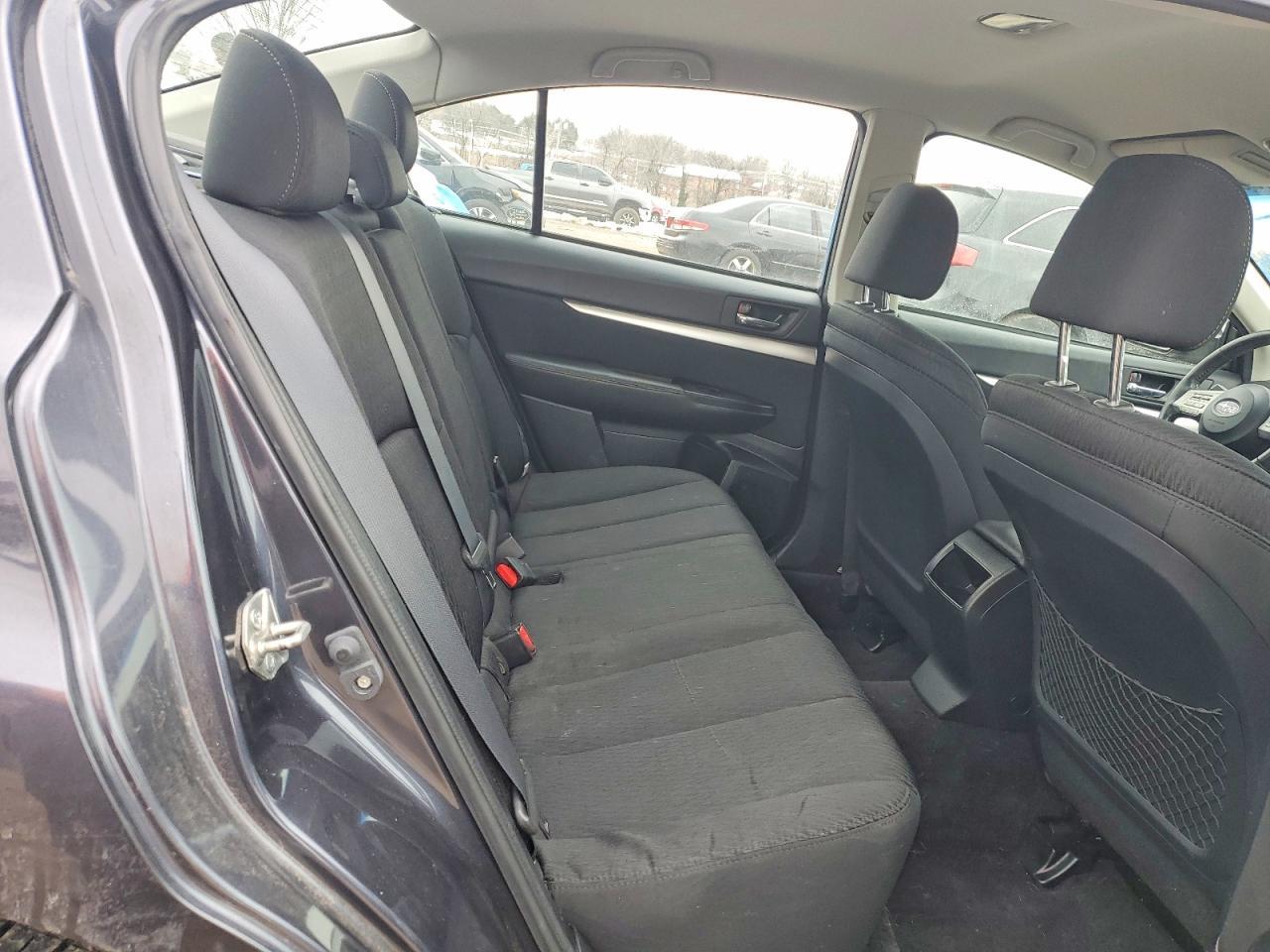 2010 Subaru Legacy 2.5i Premium