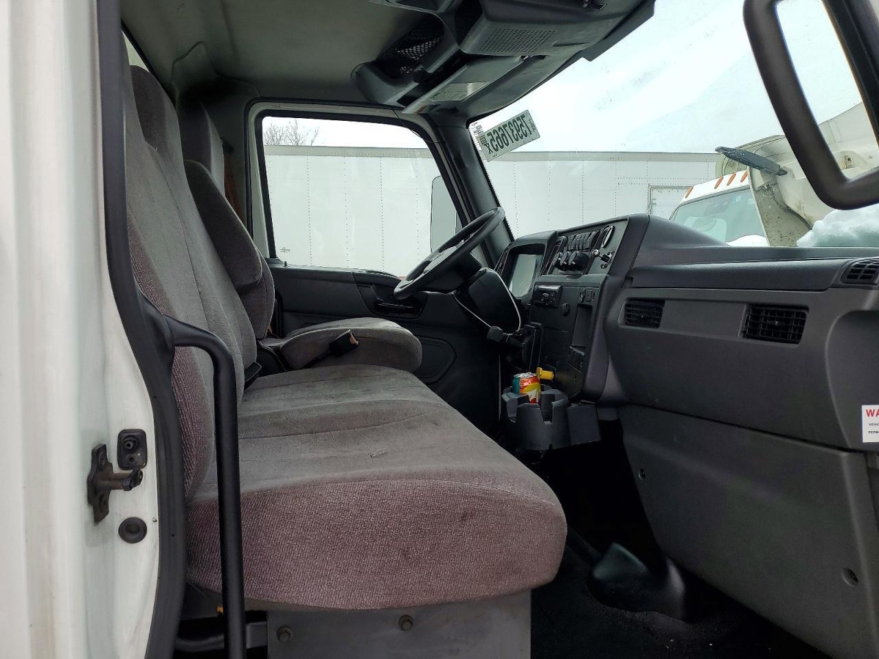 2019 International MV607 BOX Truck