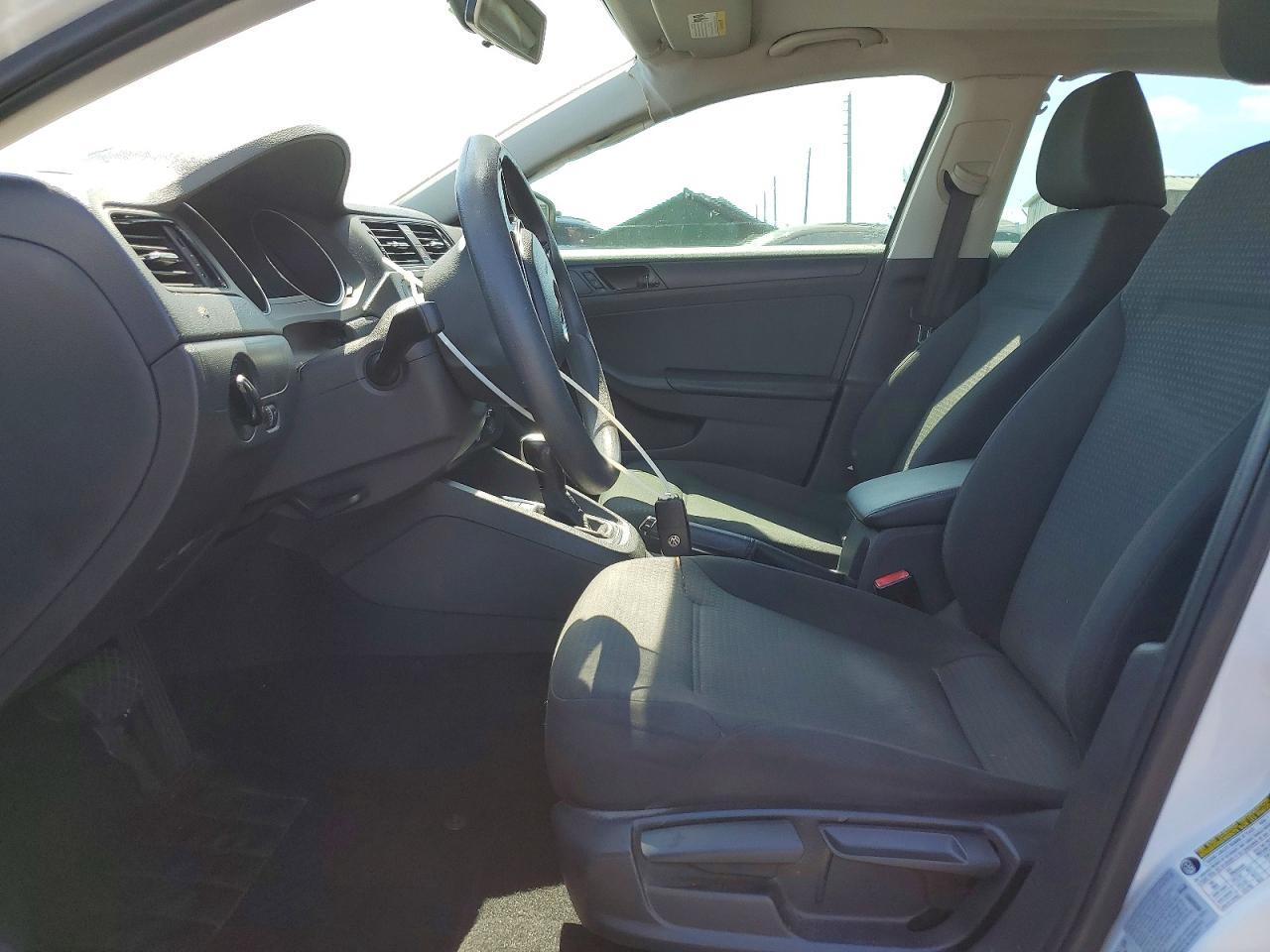 2015 Volkswagen Jetta Base
