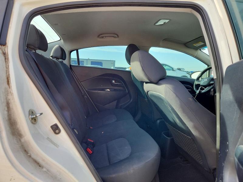 2015 KIA Rio lx