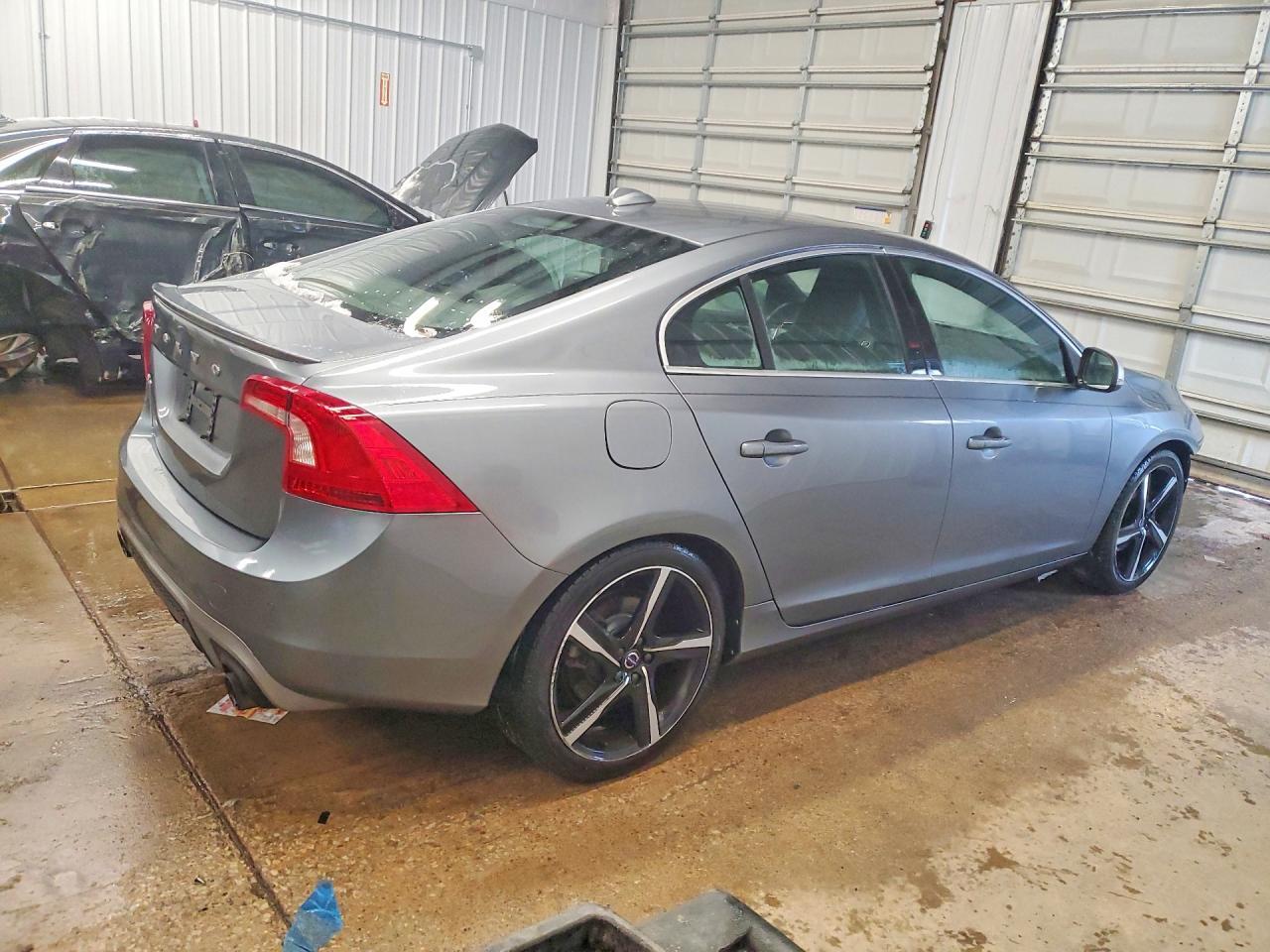 2016 Volvo S60 r Design