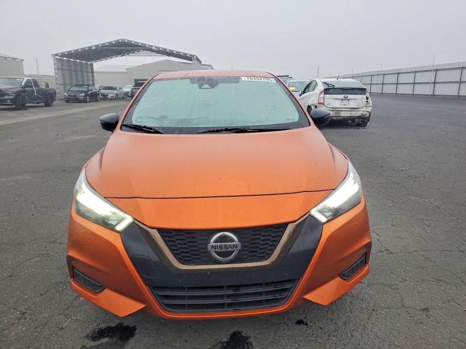 2022 Nissan Versa sr