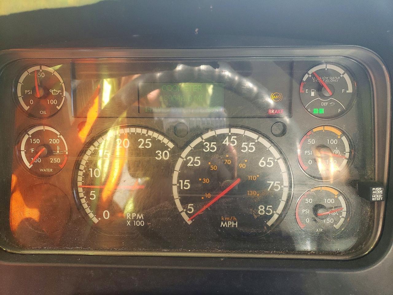2020 Freigliner 2020 Freightliner Business Class M2 BOX Truck