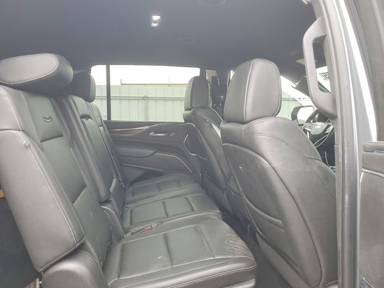 2022 Cadillac Escalade esv Luxury