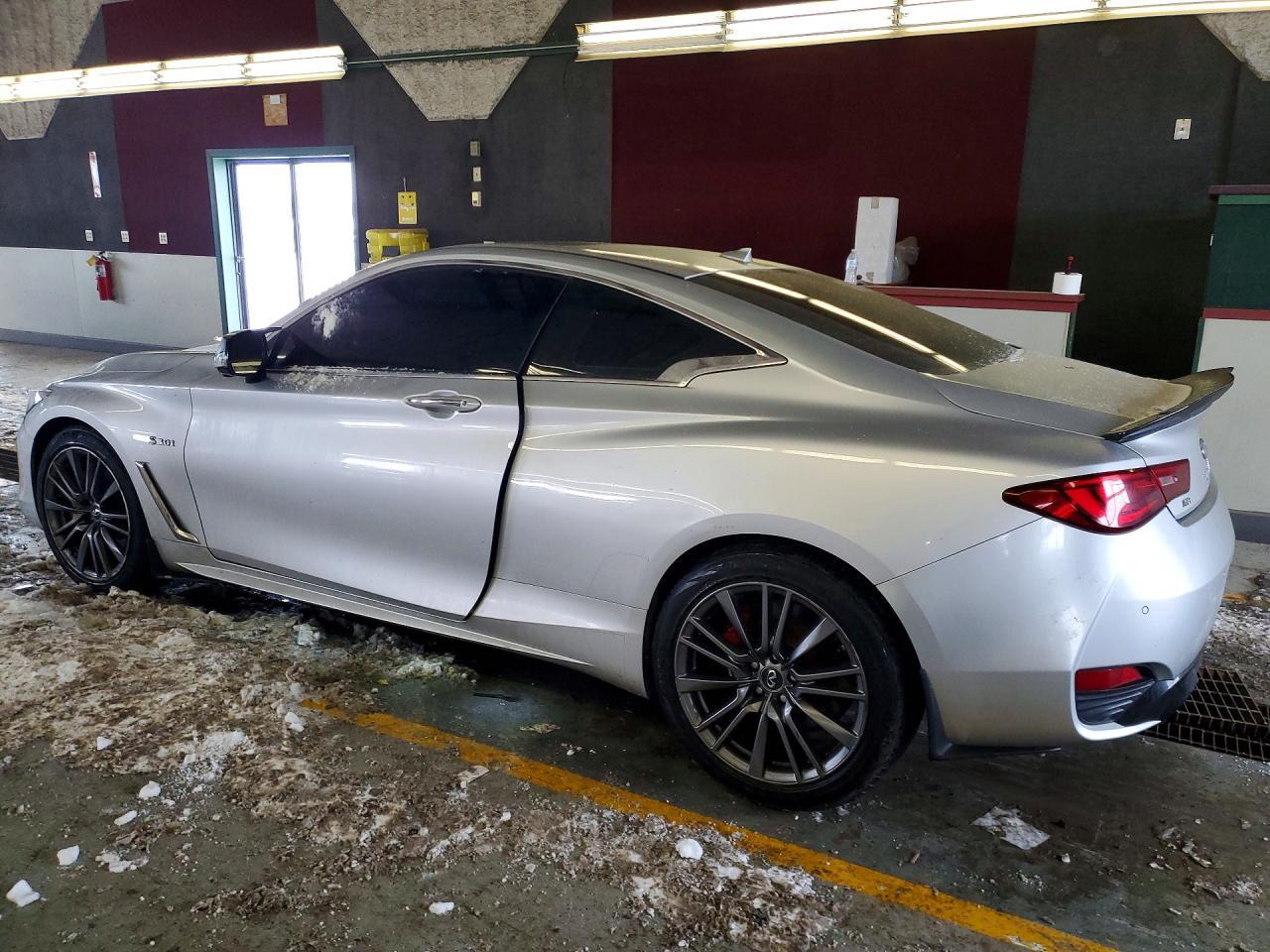 2017 Infiniti Q60 red Sport 400