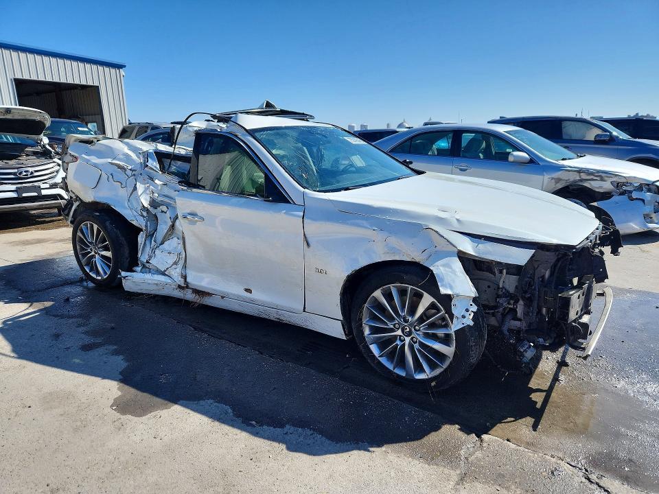 2018 Infiniti Q50 Luxe