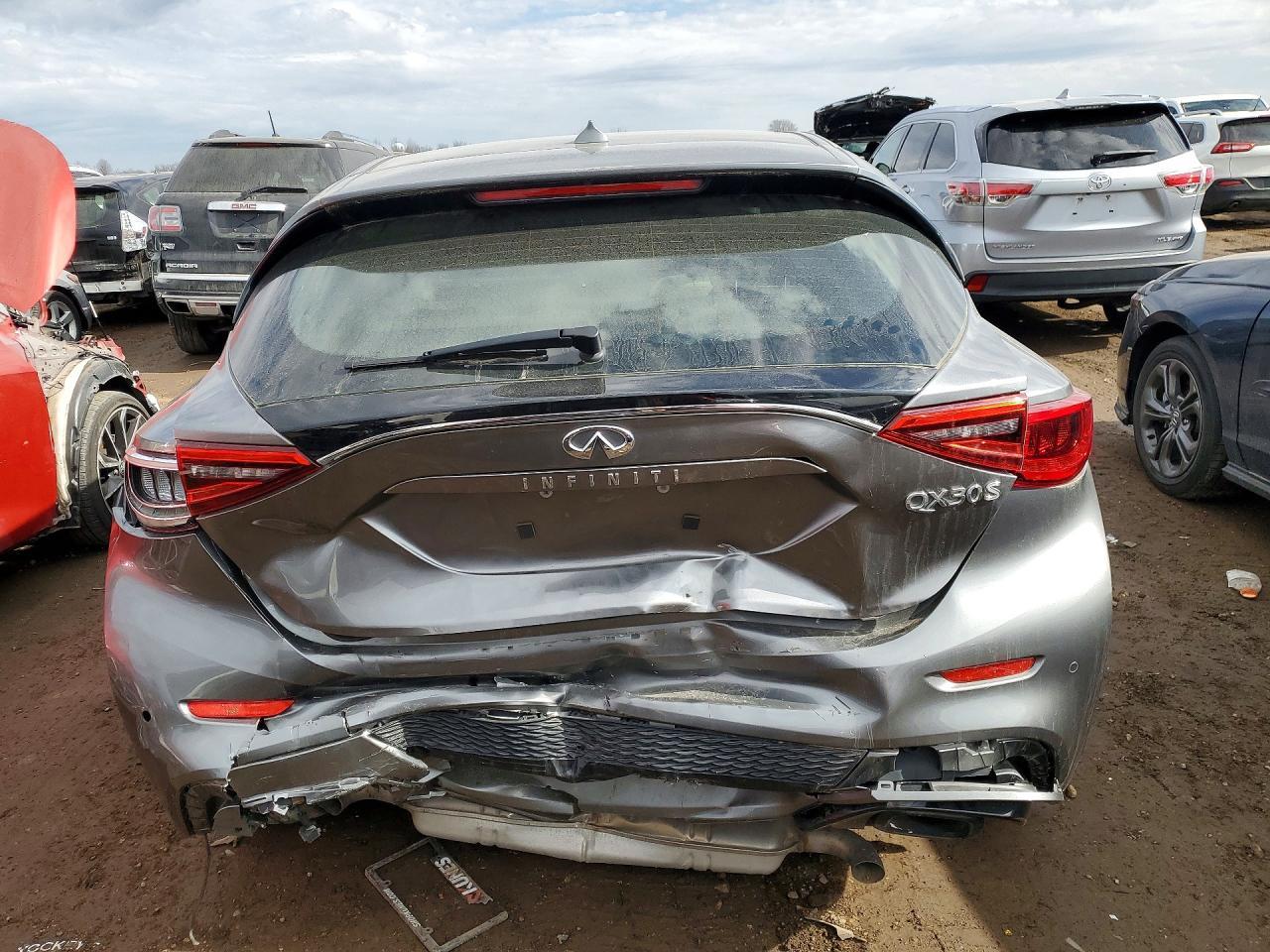 2018 Infiniti Qx30 Sport