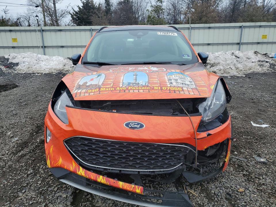 2020 Ford Escape sel