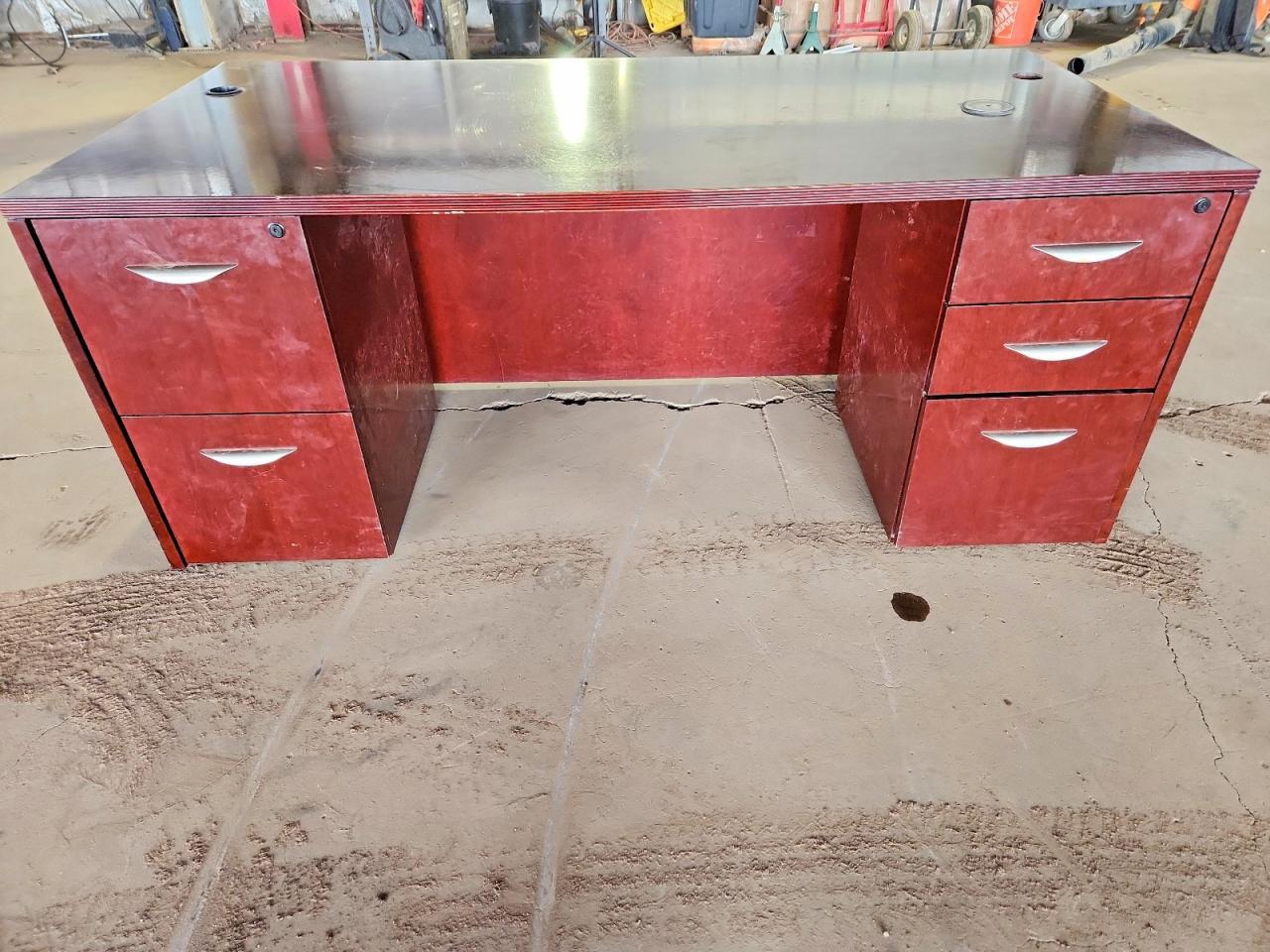 2019 Desk Desk