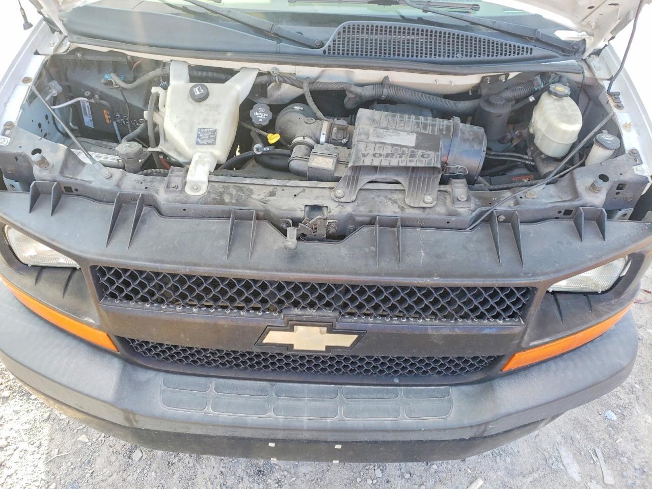 2017 Chevrolet Express 2500 Delivery Van