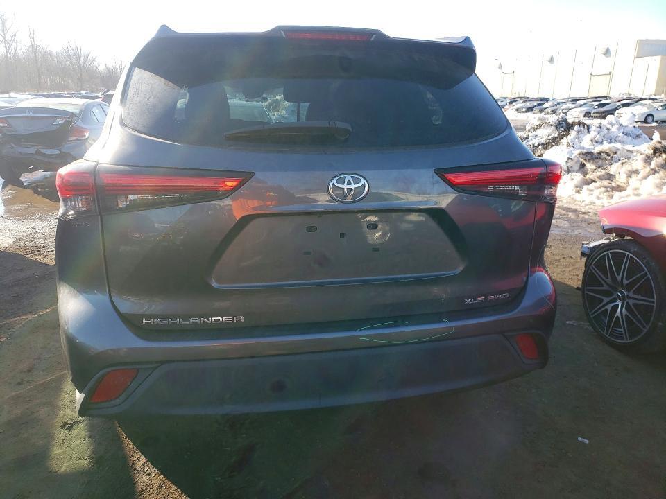 2021 Toyota Highlander xle
