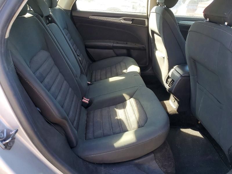 2018 Ford Fusion se Hybrid