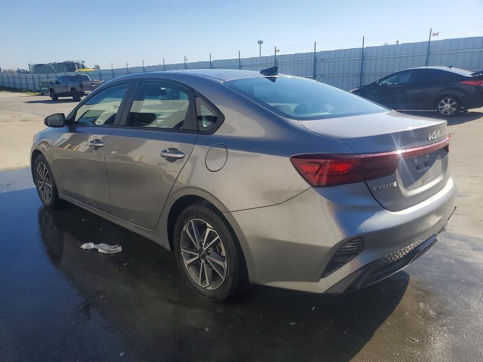 2023 KIA Forte lx