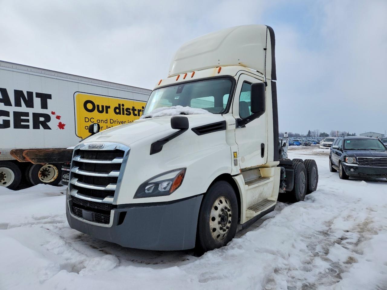 2019 Freightliner Cascadia 1-Semi Truck