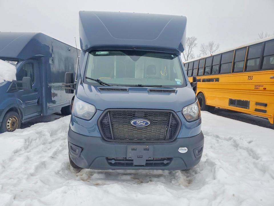 2021 Ford Transit Delivery Truck