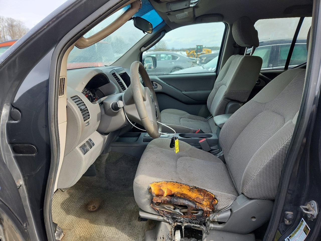 2010 Nissan Frontier Crew cab se