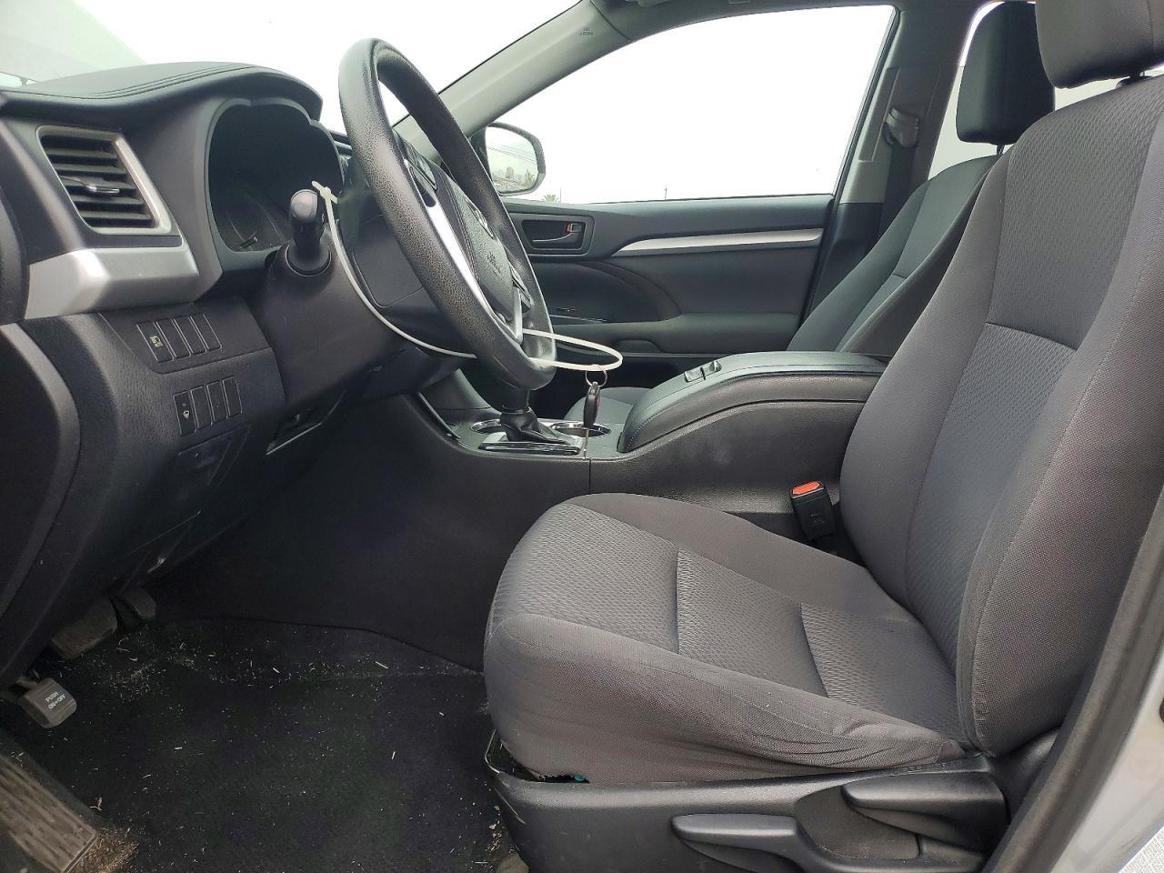 2017 Toyota Highlander le
