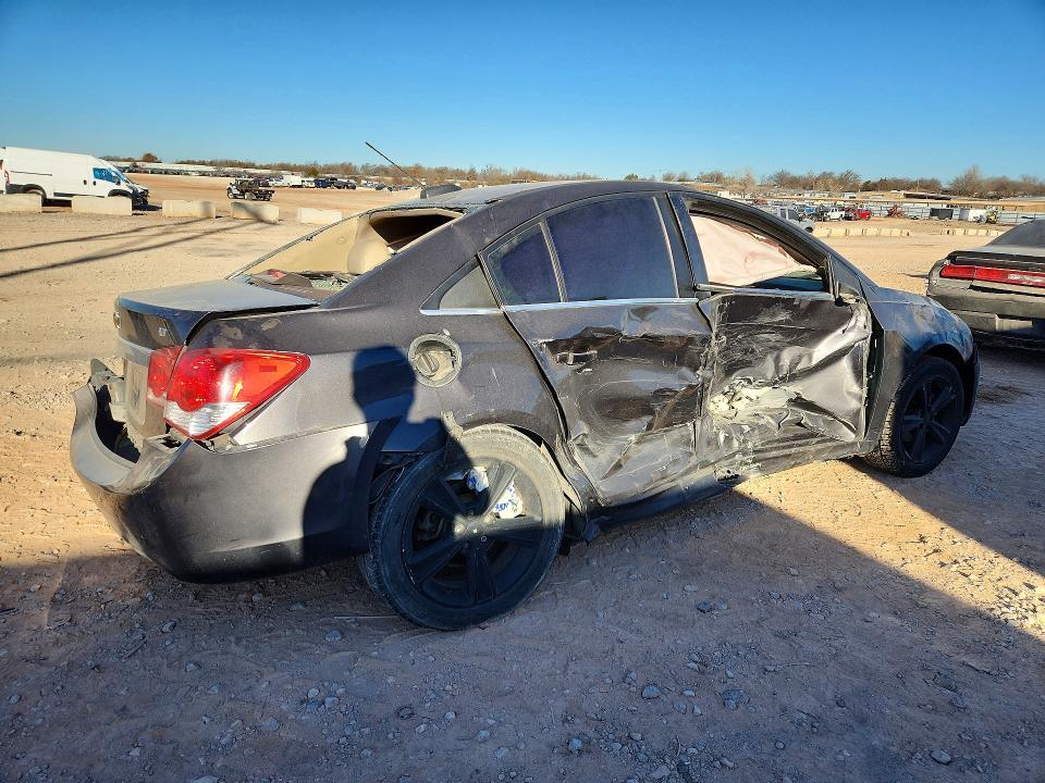 2015 Chev Cruze lt