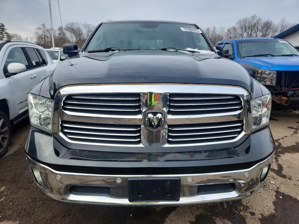 2015 Dodge Ram 1500 slt