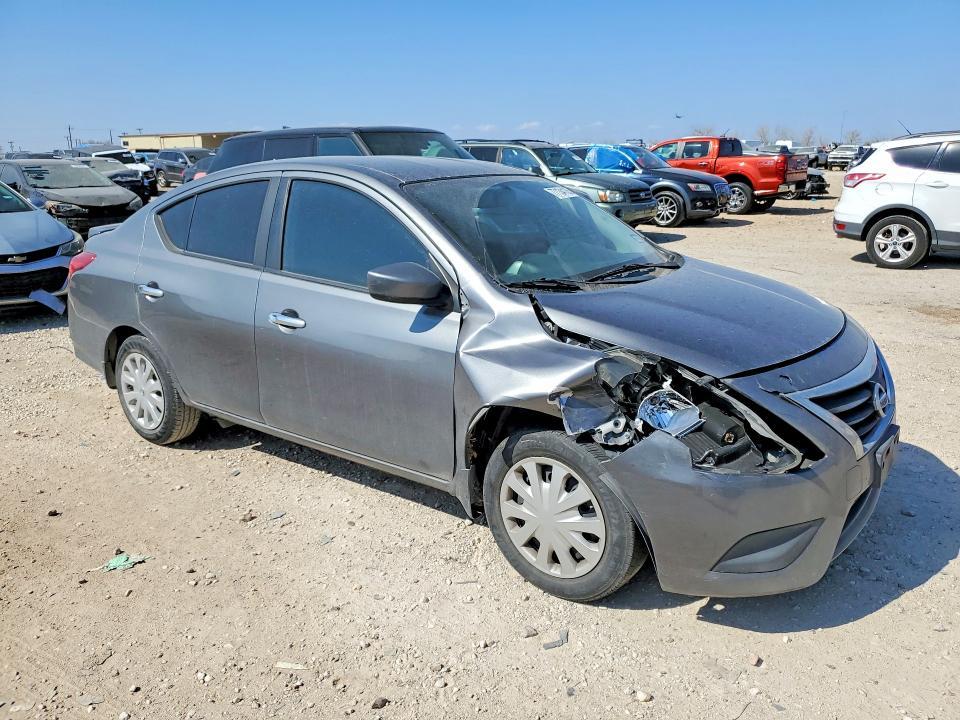 2016 Niss Versa