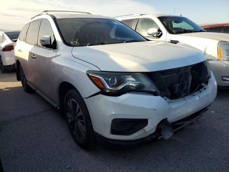 2017 Nissan Pathfinder s