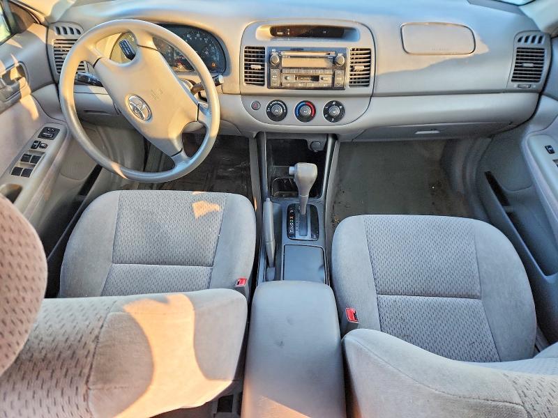 2003 Toyota Camry le