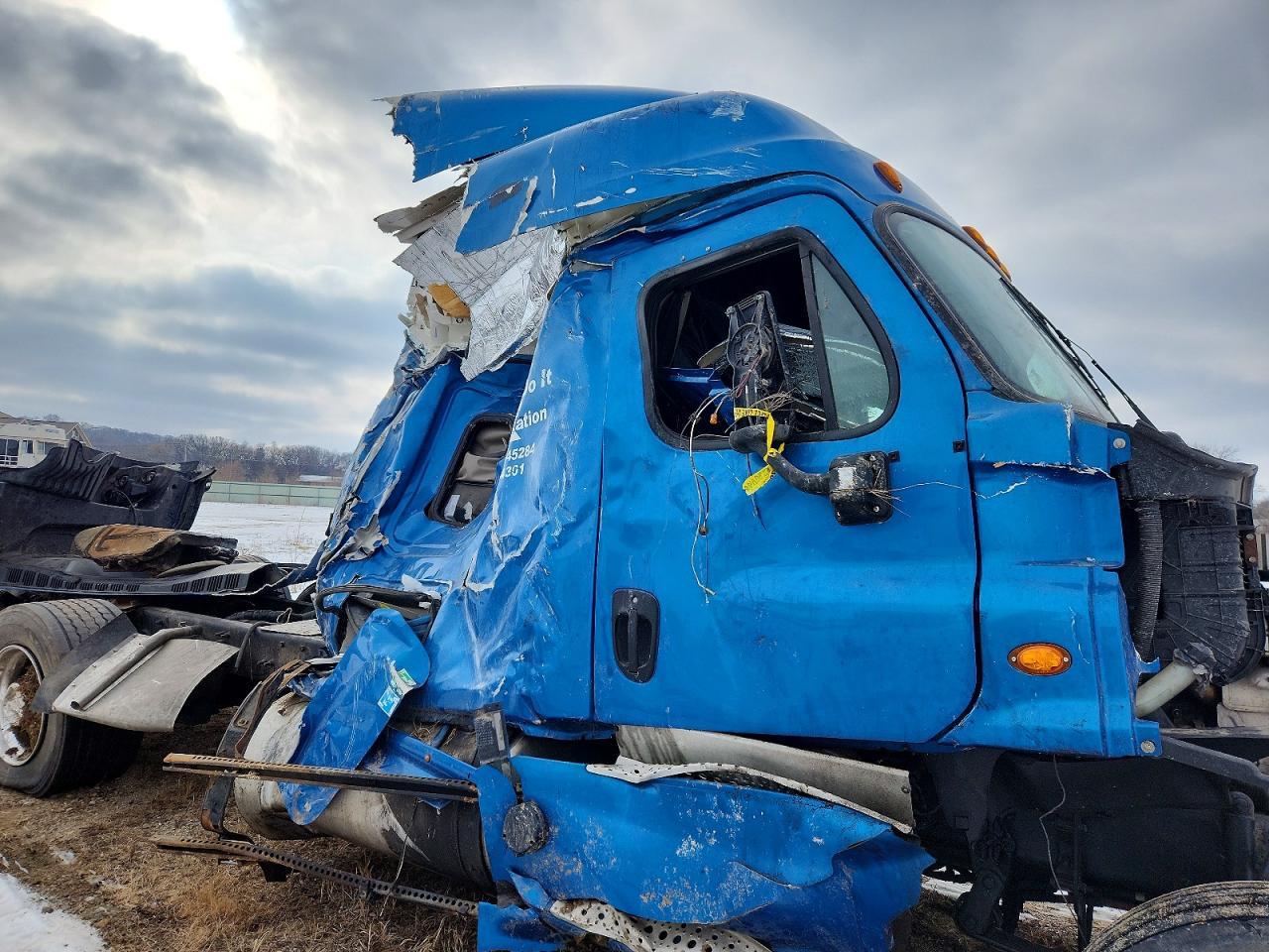 2018 Freigliner 2018 Freightliner Cascadia 125 Semi Truck