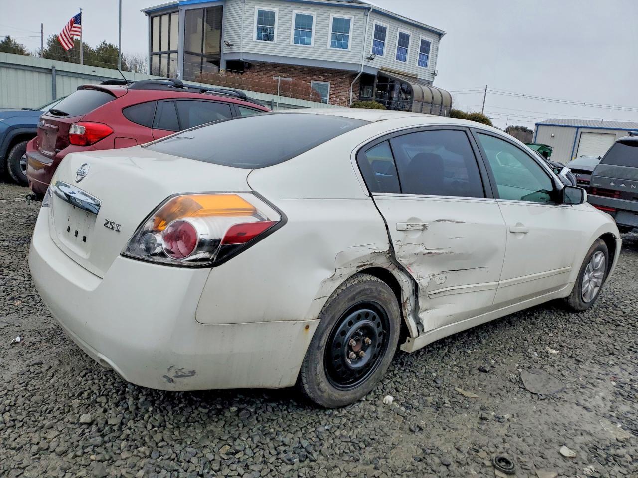2010 Niss Altima