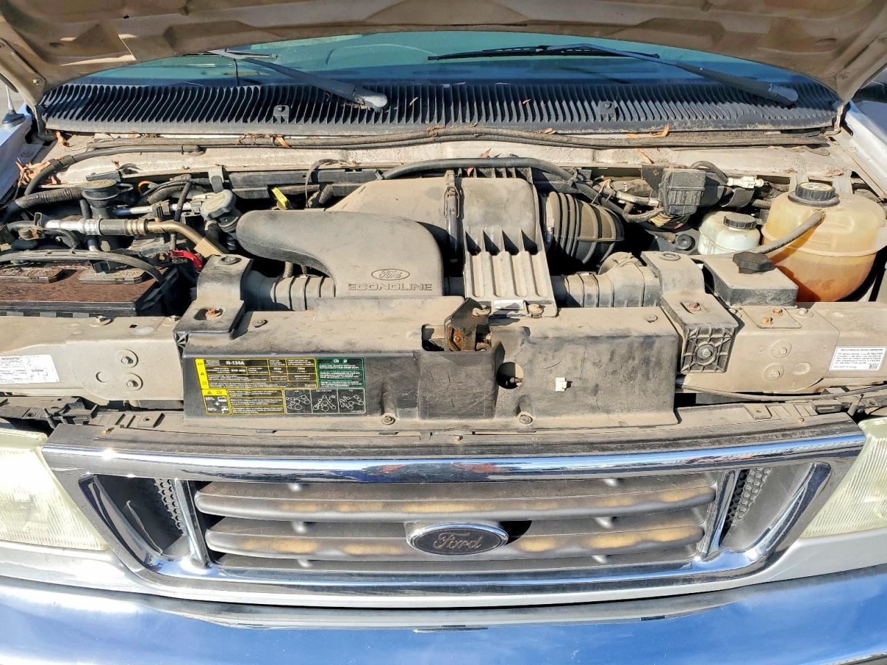 2004 Ford Econoline E350 Super Duty Wagon