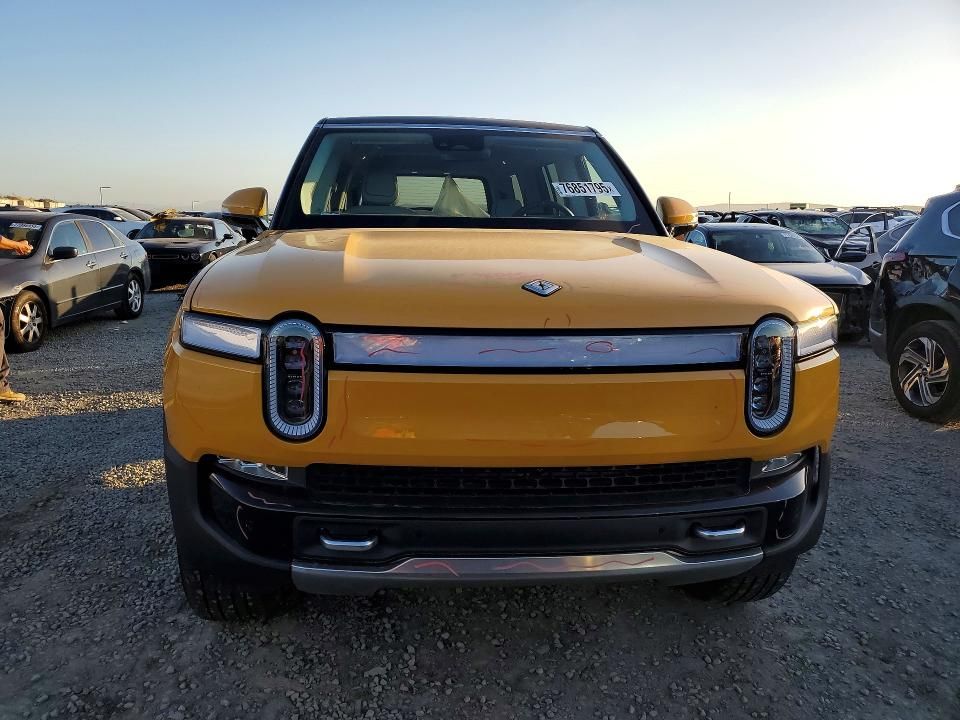 2023 Rivian R1S Adventure