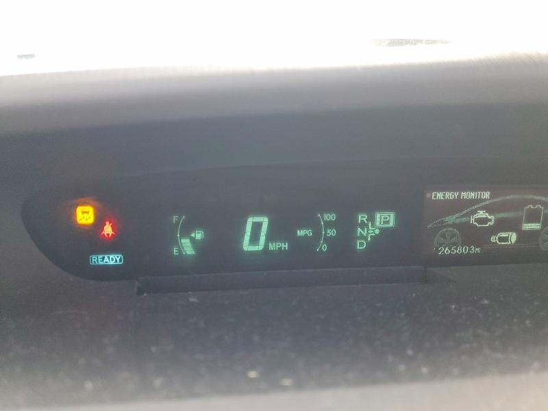 2010 Toyota Prius iii