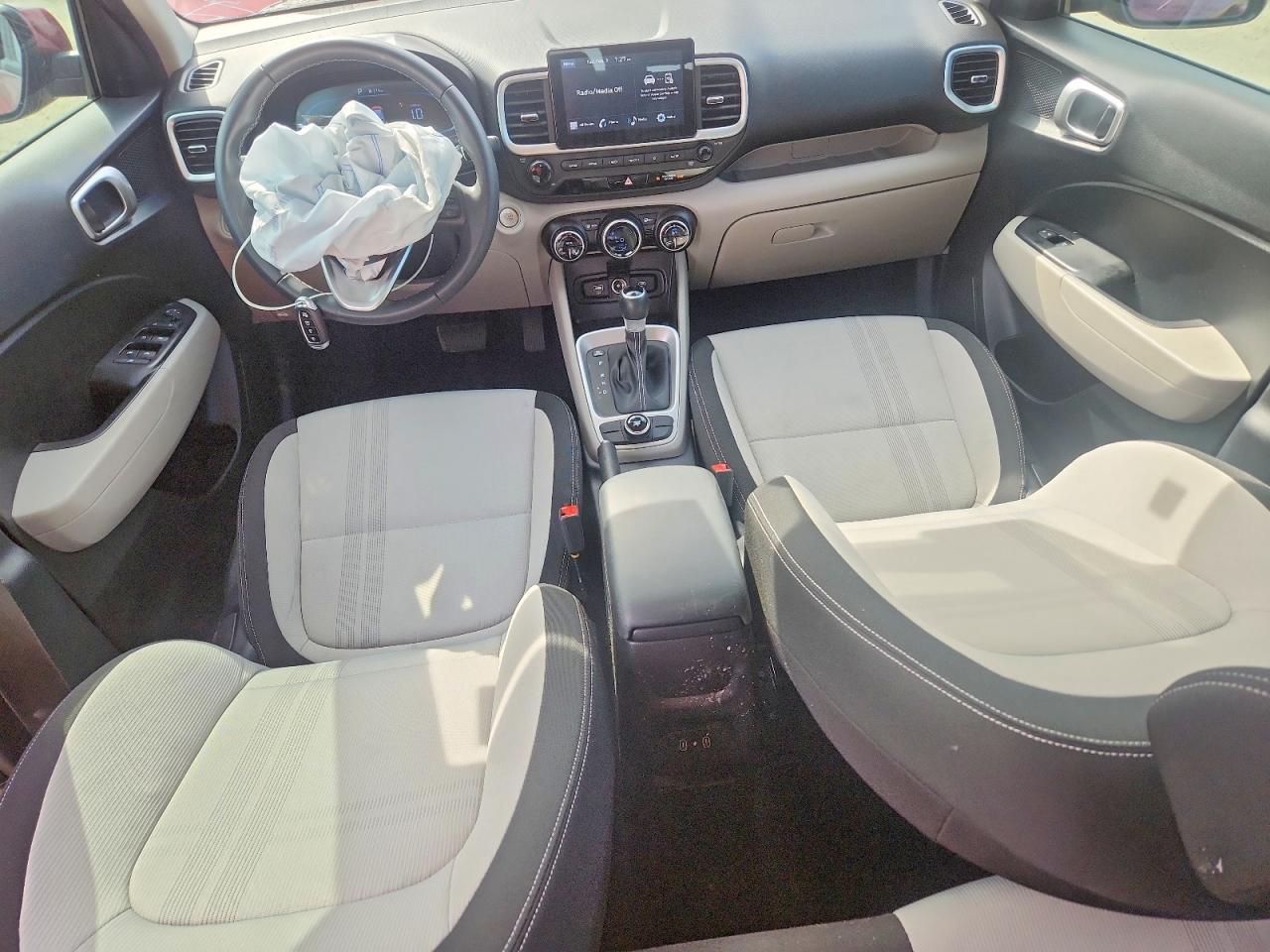 2024 Hyundai Venue sel