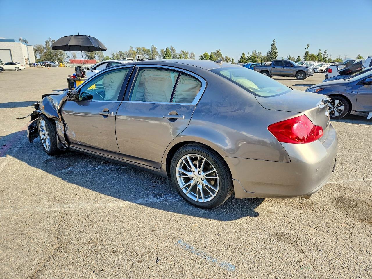 2011 Infinity G37