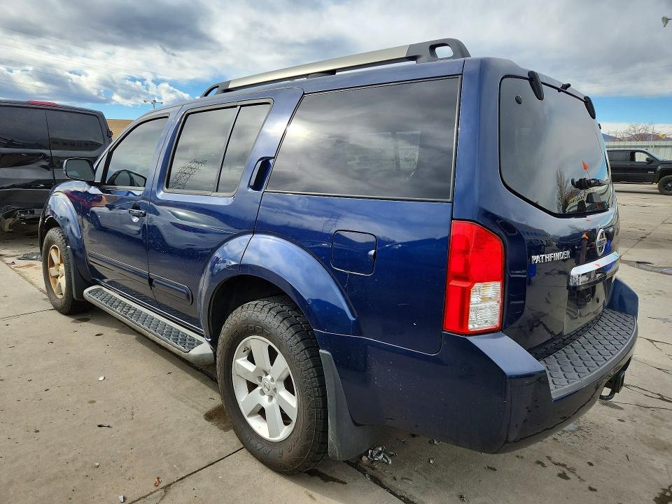2011 Nissan Pathfinder s