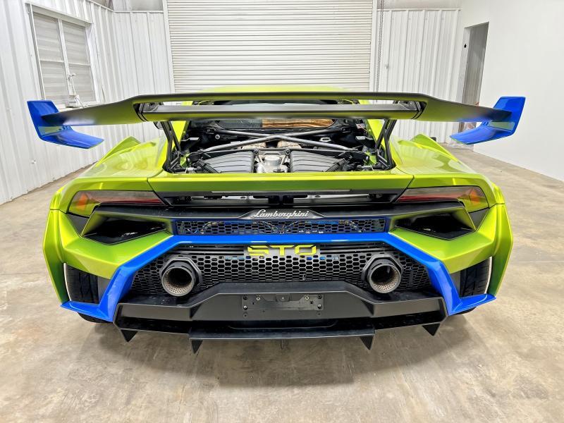 2022 Lamborghini Huracan sto