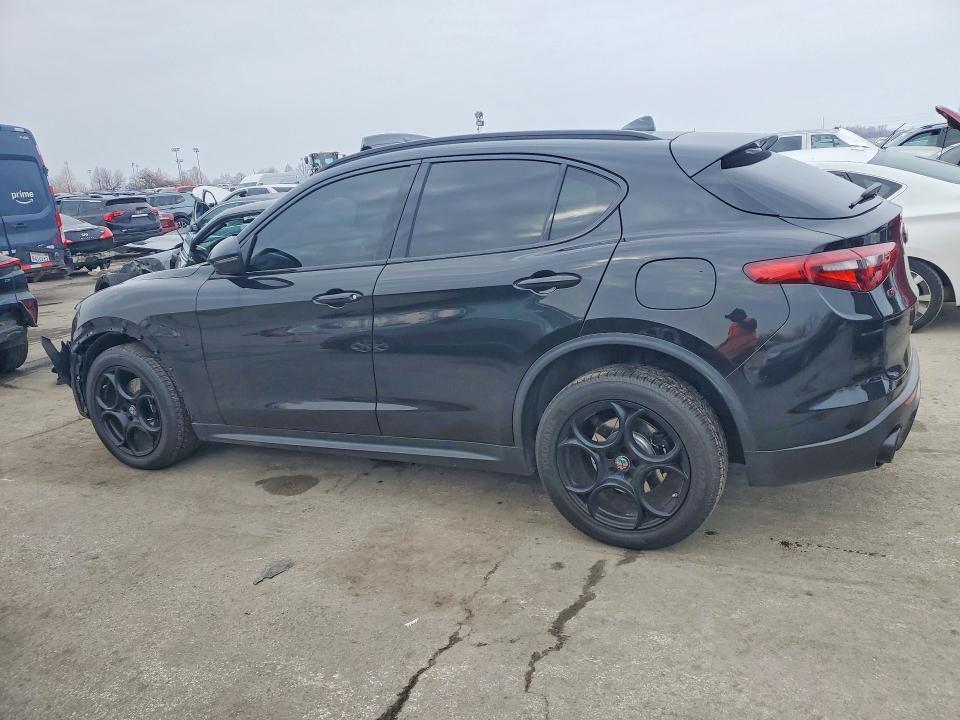 2018 Alfa Romeo Stelvio Sport