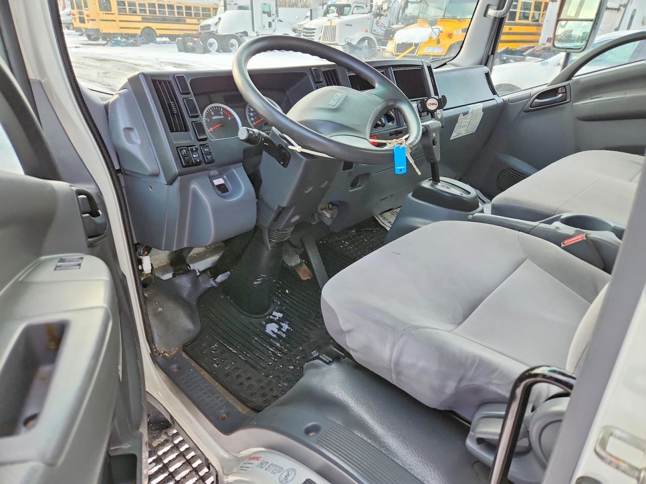 2020 Chevrolet 4500HD BOX Truck
