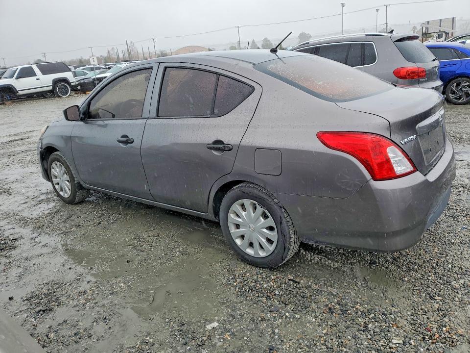 2016 Nissan Versa 1.6 s