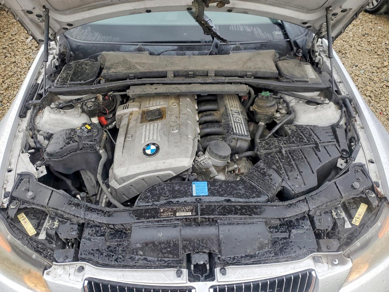 2006 BMW 330 i
