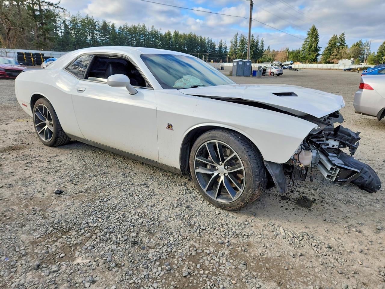 2016 Dodge Challenger r