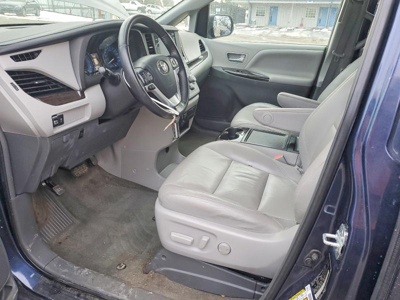 2018 Toyota Sienna xle