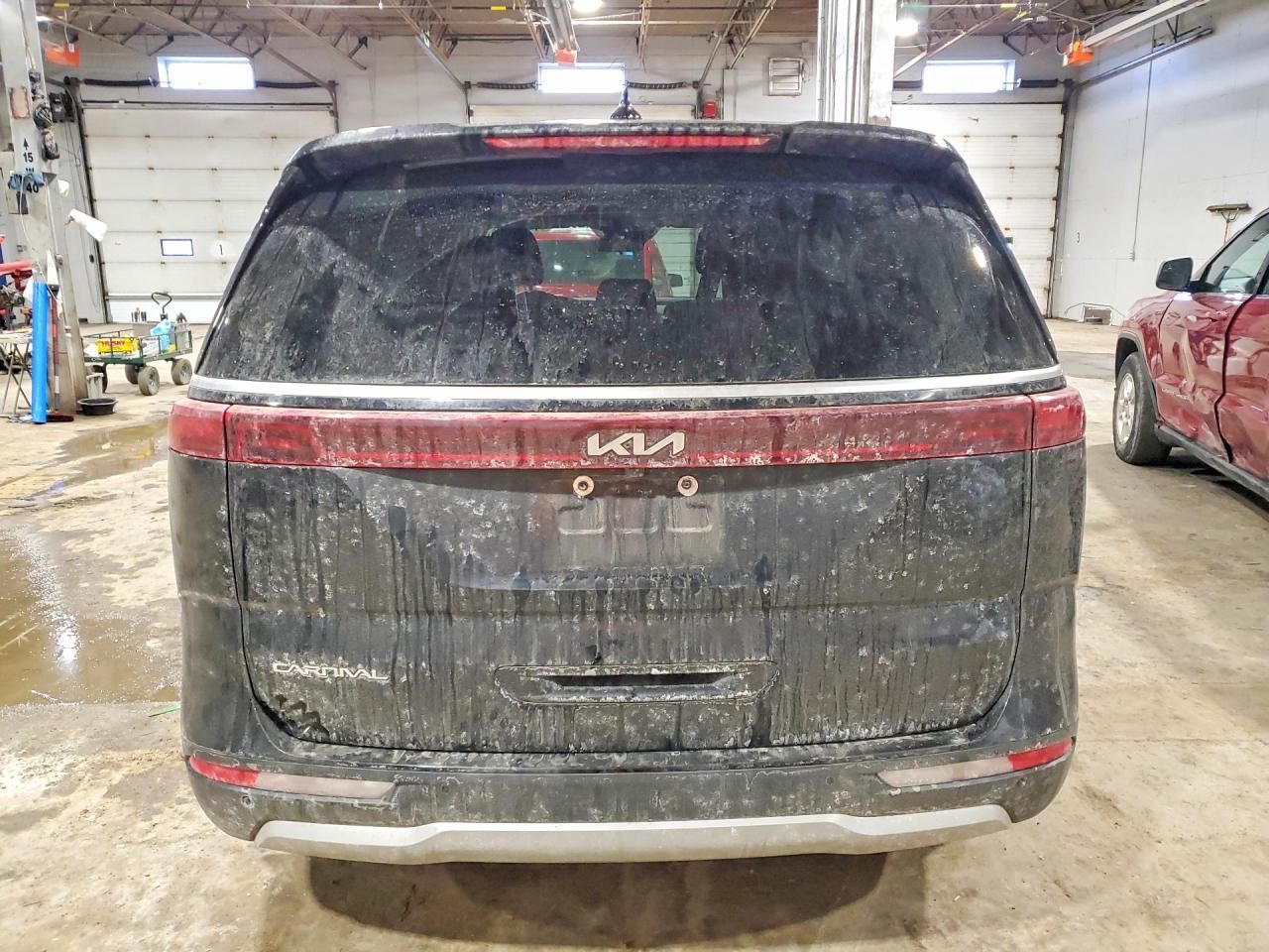 2023 KIA Carnival lx