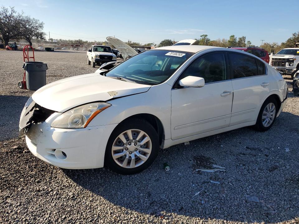 2011 Nissan Altima Base