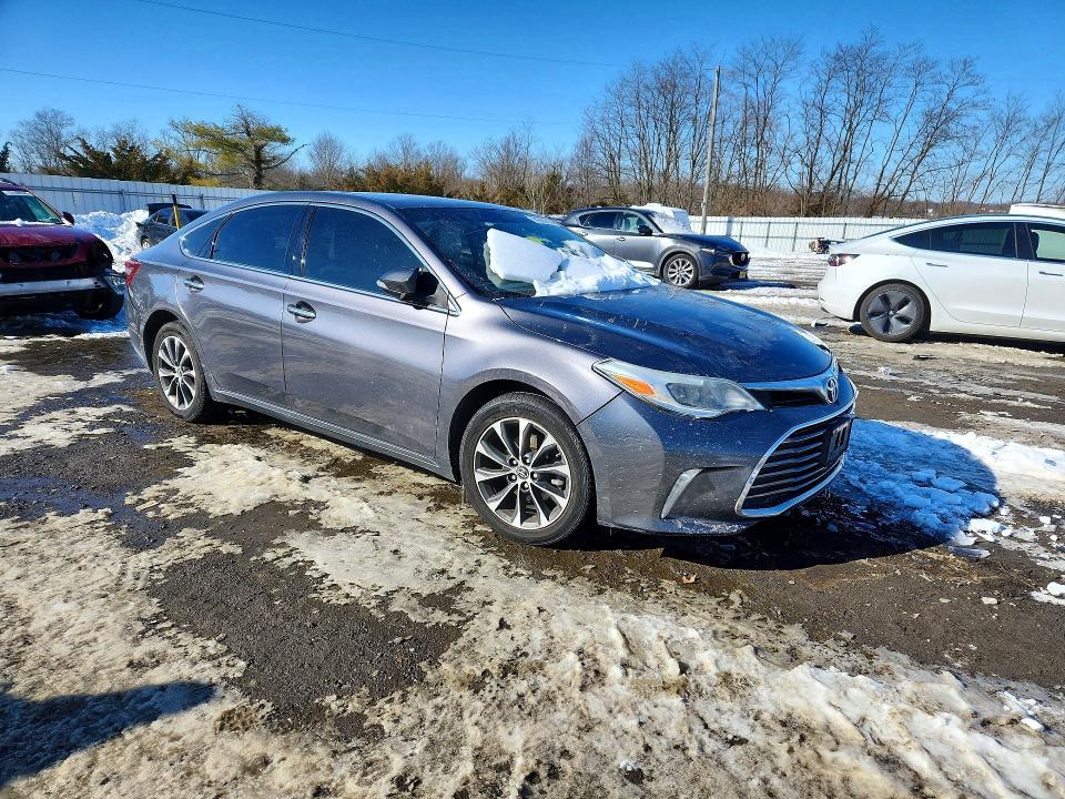 2016 Toyota Avalon xle Plus