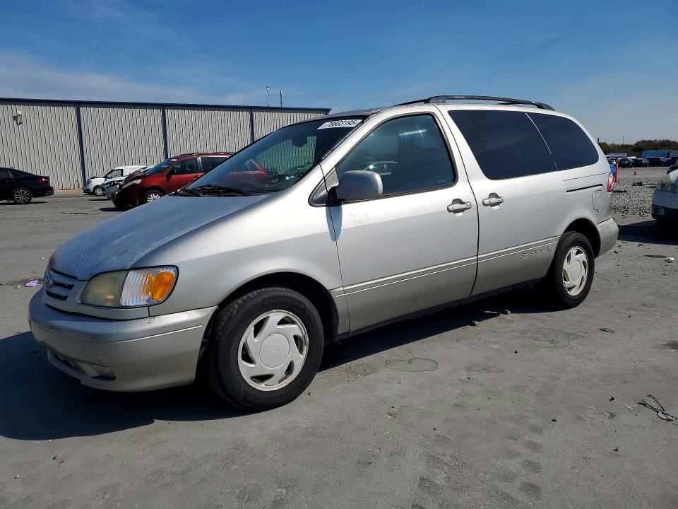 2003 Toyota Sienna xle