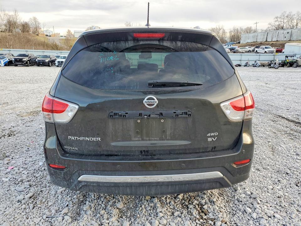 2015 Nissan Pathfinder sv