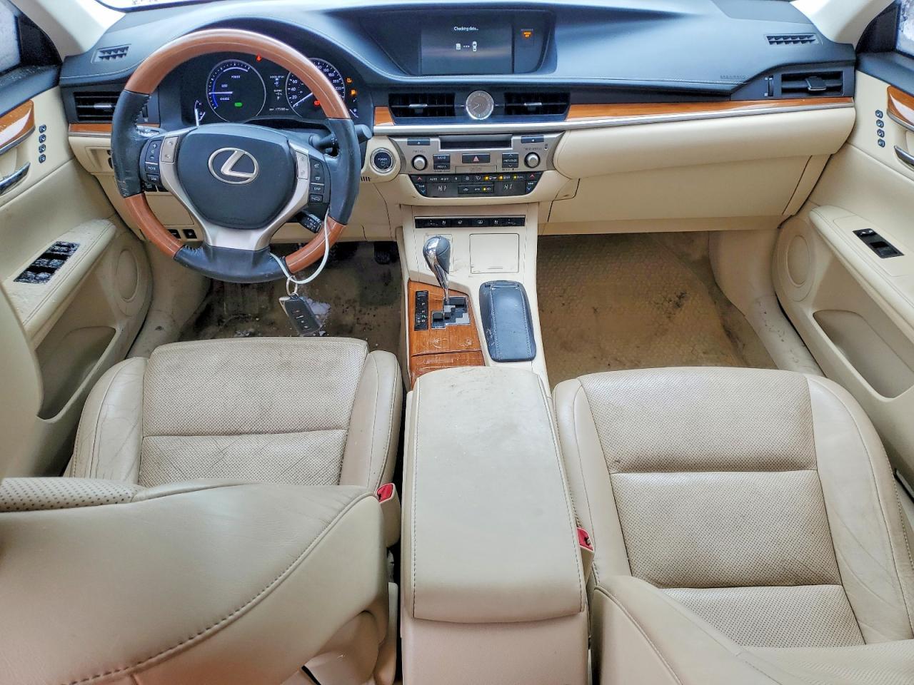 2015 Lexus Es 300h