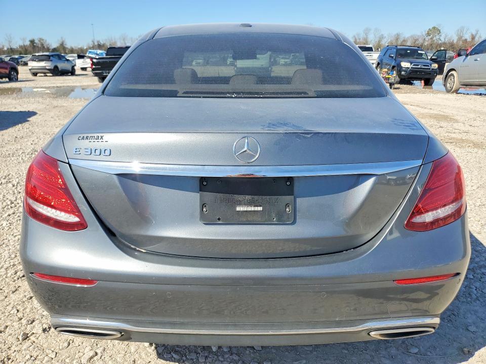 2017 Mercedes-Benz E 300