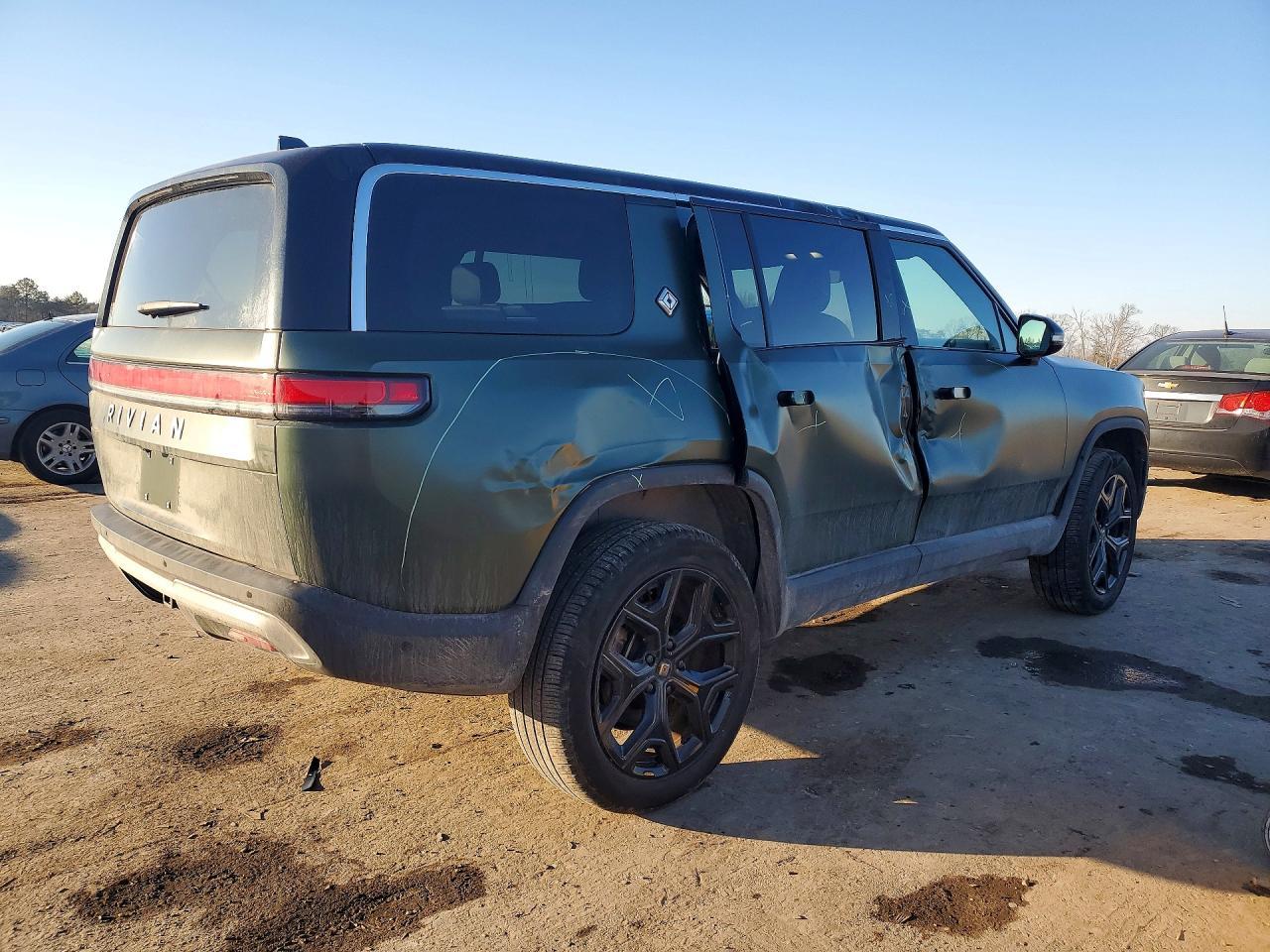 2024 Rivian R1S Adventure